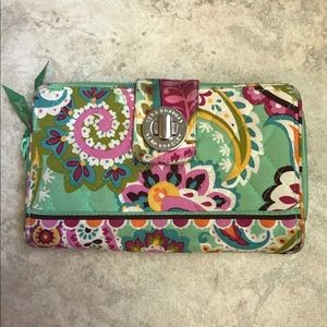 Vera Bradley like new wallet
